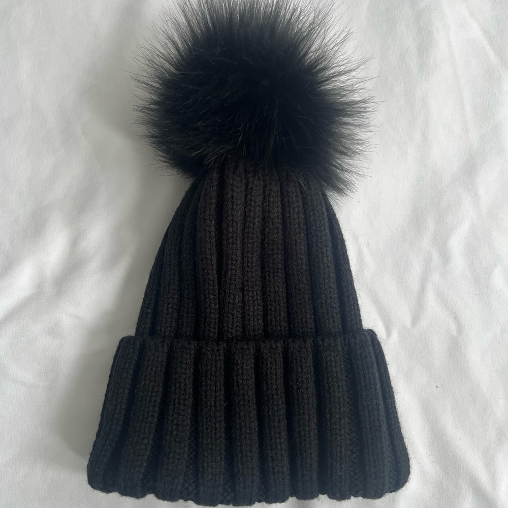 Sunday Best Aritzia Black Pom Pom Beanie Hat NWT